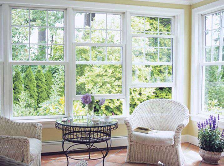 single hung bottom window moves